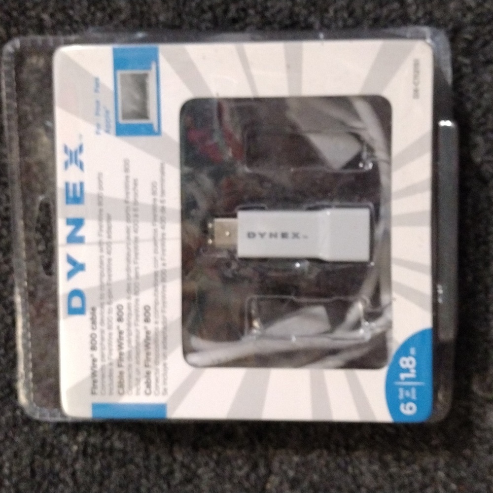 Dynex DX-C112151 FireWire 800 Cable 6 Feet Used Ex Cond.